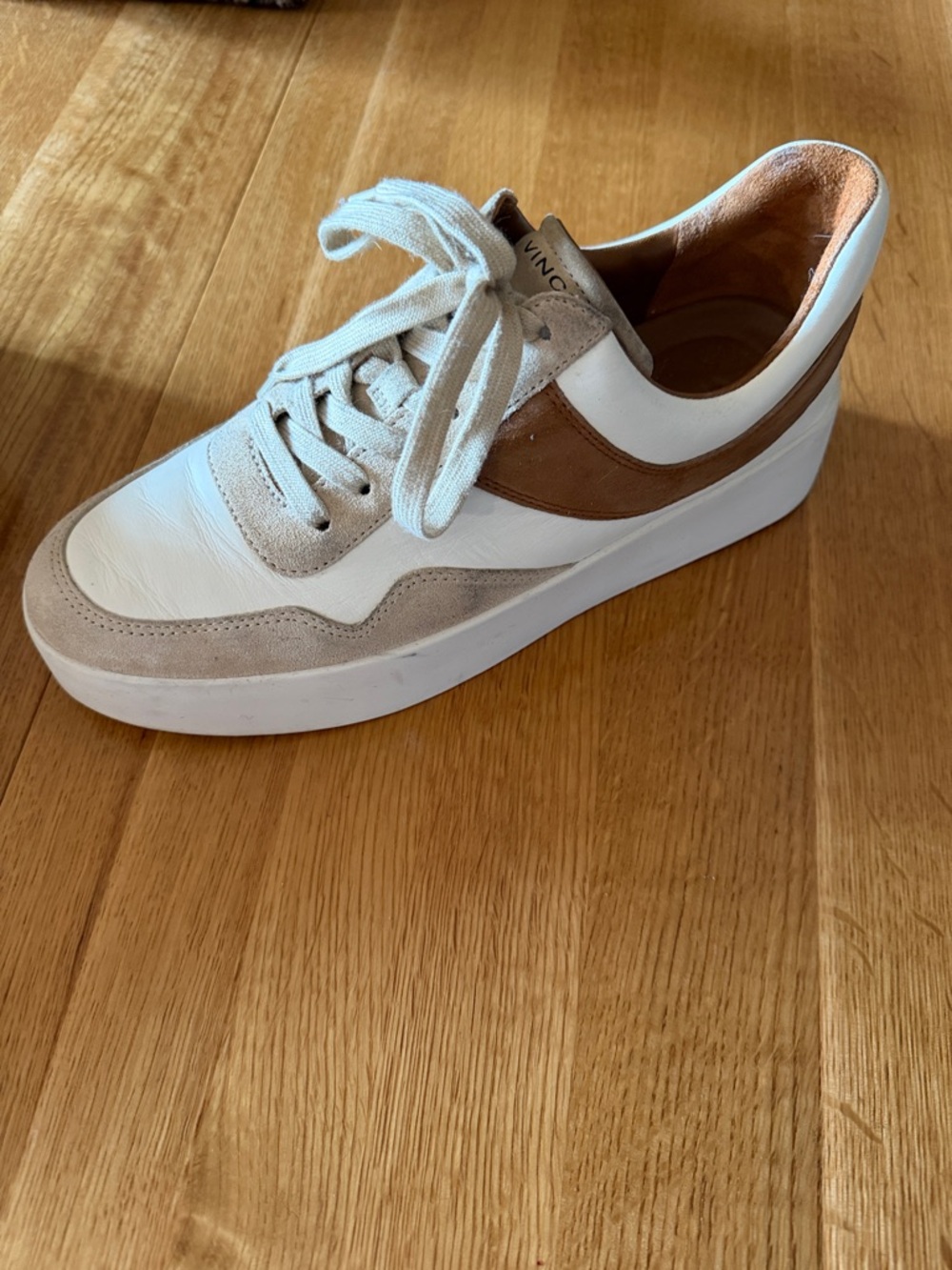 Vince Women’s White and Beige Low-Top Suede & Leather Sneakers Size 9 - Picture 3 of 10